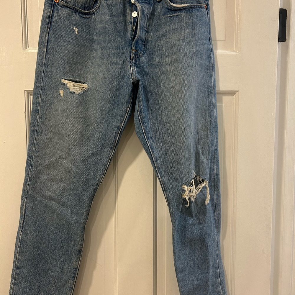 Levi’s Distressed Women’s Jeans size 28